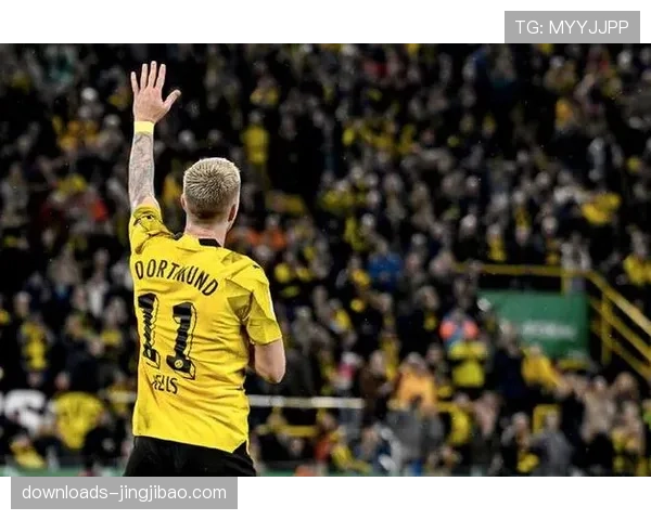 半场：多特蒙德1-1门兴，罗伊斯助攻马伦破门