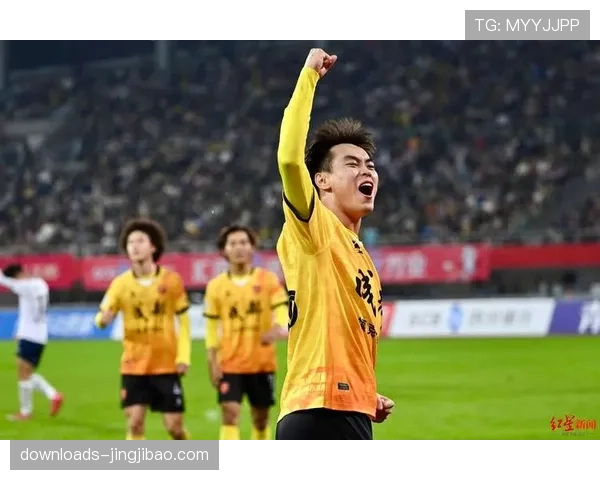 成都金牌球市上座率爆满，球迷热情为球队战斗力创造-加-话